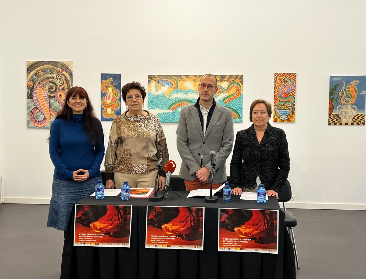 📢 La Asociación Musical Orquesta Ibérica presenta el V Curso de Música Española, patrocinado por el Ayuntamiento de León y con el que colabora <a href="/unileon/">Universidad de León</a>

Elena Aguado, concejala de Acción y Promoción Cultural ha asistido al acto de presentación

#LeónEsp #LeónEsCultura <a href="/LeonAyto/">Ayuntamiento de León</a>