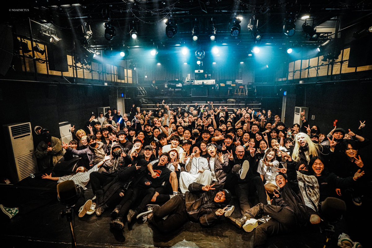 KNOSIS 내한 공연이 성대하게 끝마쳤습니다. 멋진 무대 선보여준 밴드분들, 공연을 무사히 끝마칠수 있도록 도와주신 스탭분들, 와주신 모든 분들 모두 고생하셨고, 감사합니다! 

KNOSIS was a blast! Big thanks to all the bands, staff, and everyone who showed up to support!