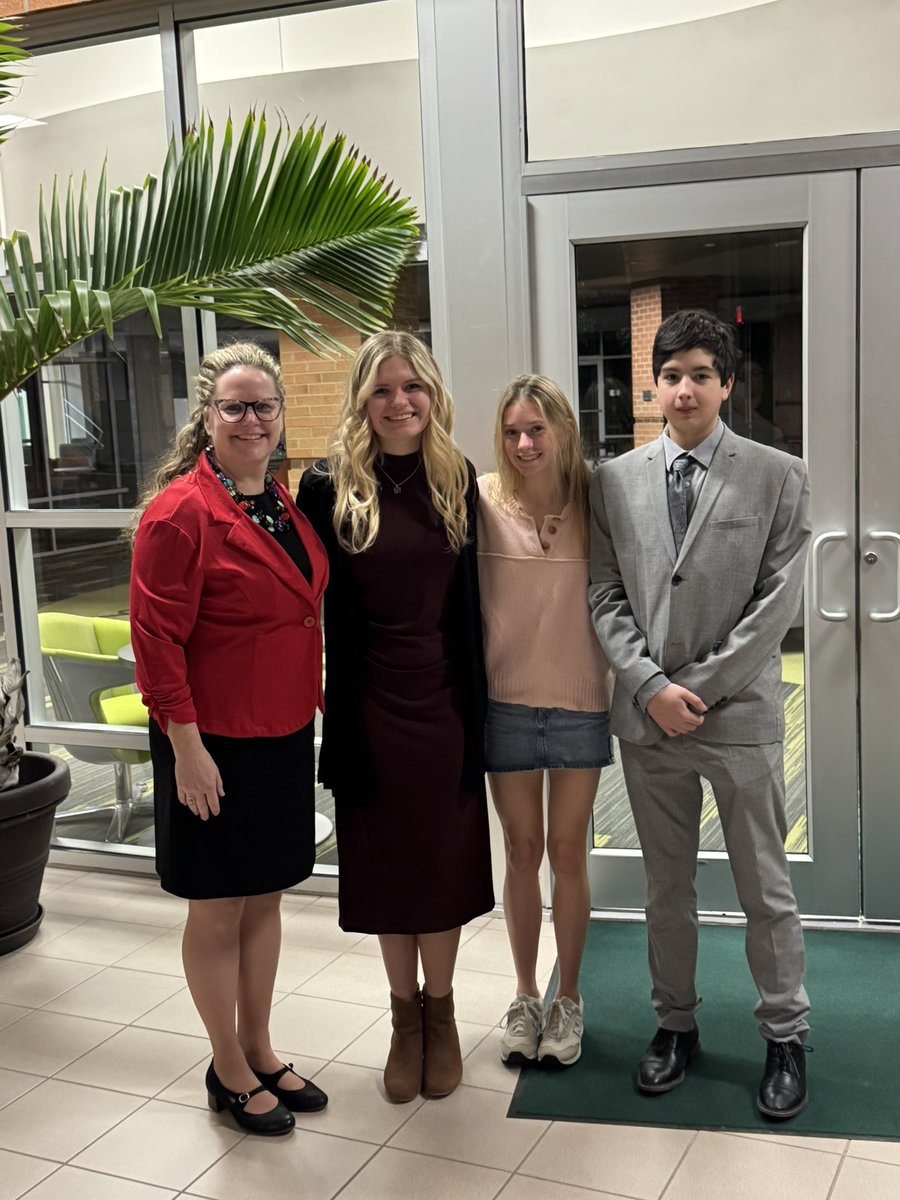 SNS_Amherst's tweet photo. Mrs. Kelbley, Shyla Plezia, Sophie Millard &amp; Logan Orlandi are heading to the Ohio Statehouse in Columbus! We’re lobbying for Ohio to provide school meals at no cost for all students! @Comet_Connect @SteelePrincipal @MrToney2 @snaohio @TheCometSuper @HungerFreeOH https://t.co/IUIhazRzyk
