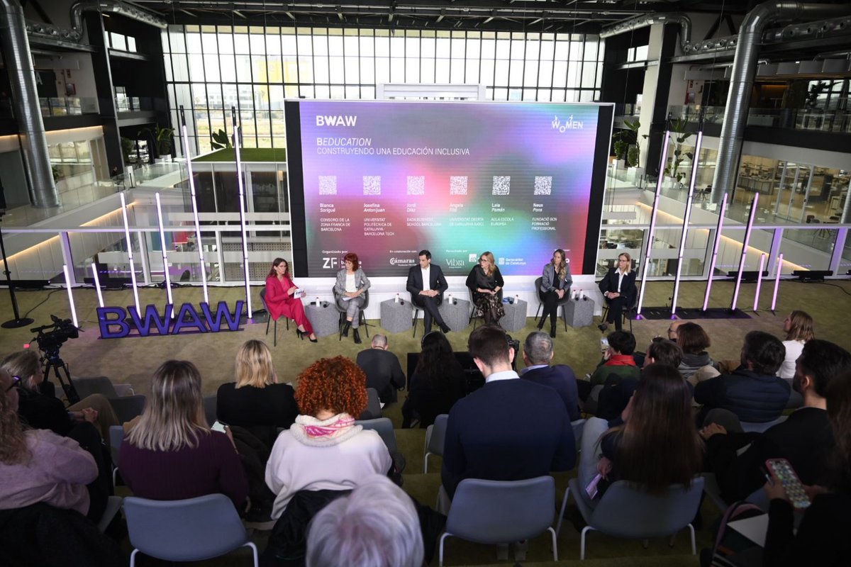 ConsorciZF's tweet photo. En el següent panell #BEducation, explorem les oportunitats per construir una educació inclusiva de la mà de @SorigueBlanca com a moderadora. Ens acompanyen Josefina Antonijuan (@la_UPC), Jordi Díaz (@EADABusiness), Àngels Fitó (@UOCuniversity), Laia Pemán (@aula_ee) i Neus Pons (@fundaciobcnfp). No te'ls pots perdre!
