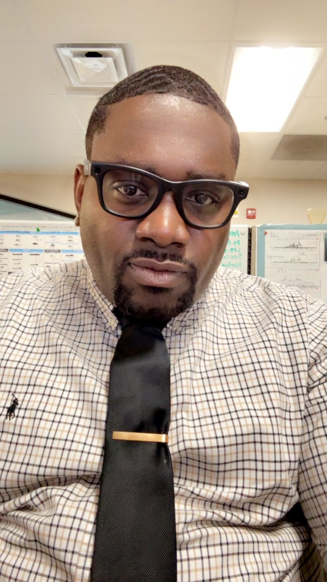 Gliss718's tweet photo. Good morning to everyone and especially to all my federal coworkers. Hold your head we’re going to get through this together bad times don’t last. #TuesdayMotivaton🙏🏾 #PrayerForUSAll🙏🏾🙏🏾 #DMV🏛️ #DC🍫 🌆 #Maryland🦀💛🖤 #Virginia4💕 #LoLife🏇🏾 https://t.co/qrUElhH9Lf