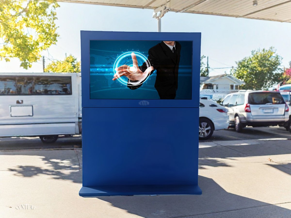suntunesignage's tweet image. Drive awareness at trade shows with attention-grabbing outdoor LCD displays showcasing products and keynotes 🏙️ #TradeShowTech #OutdoorDisplays #LCDMonitors