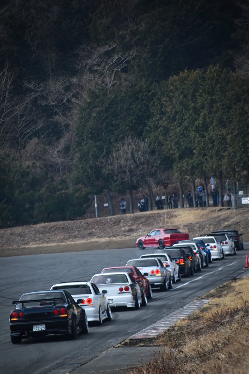 34祭りドリフト 初級 中級メインで撮ってますが参加者全員分はおそらく撮れてないのであったらラッキー程度で🙏
選別しきれてないので良いやつだけ拾って下さい
#R34祭り 

photos.app.goo.gl/8r46mCWhQVoCQA…