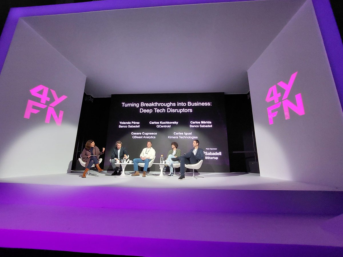#4YFN25 #MWC25 | <a href="/yolandapss/">yolanda pérez sáez</a>, Director of <a href="/BStartup/">BStartup</a> <a href="/BancoSabadell/">Banco Sabadell</a>: "Europa tiene los ingredientes para liderar #deeptech: ecosistema académico de élite, apoyo institucional y financiación creciente. Lo que nos falta es cambiar la percepción de riesgo y retorno"