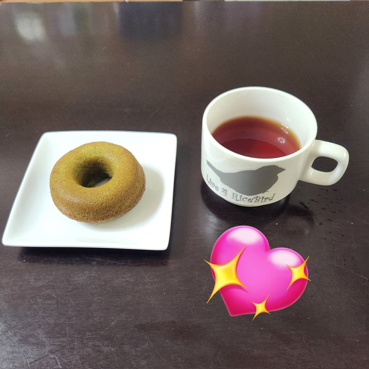 ruppycoppy's tweet photo. 背徳感を感じるにはまだ、早い‼️宵の口🤣
#MagicMonkey 🍩ドーナツ🥯も後、残りわずか💦💦💦
抹茶テイストももちろん‼️おーーーいしーー!💞 https://t.co/2bhGnNbNI5