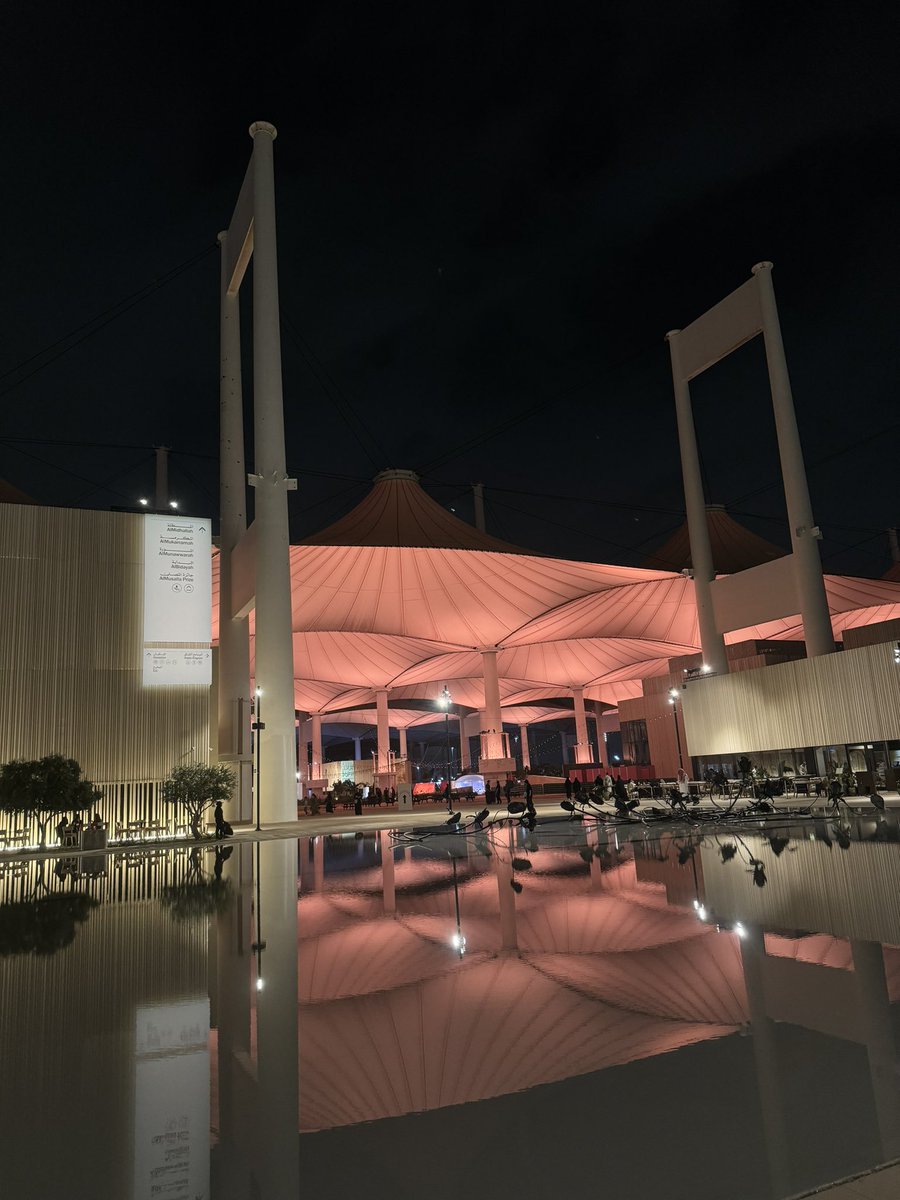 معرض الفنون الإسلامية🤎🕋 || بينالي

خيال وجمال أثري مبهر ونادر فريد من نوعه🌙 
#بينالي_الفنون_الإسلامية