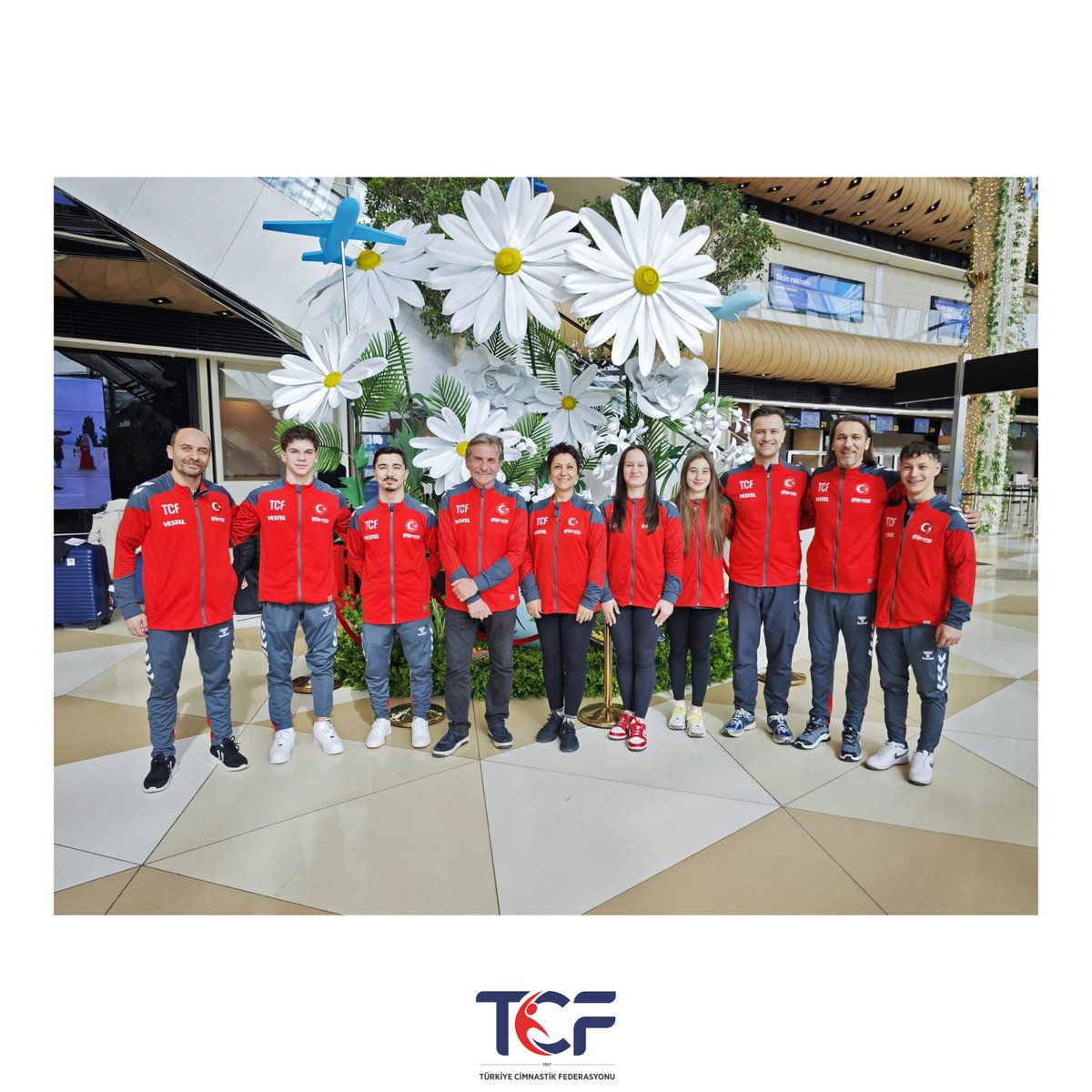 turkcimfed's tweet photo. Artistik Cimnastik Millî Takım kafilemiz, 6-9 Mart tarihleri arasında Bakü'de düzenlenecek olan World Cup’a katılmak üzere Azerbaycan’a gitti.

Sporcularımıza ve Antrenörümüze Başarılar Dileriz. 🇹🇷 https://t.co/2vch33h5tD
