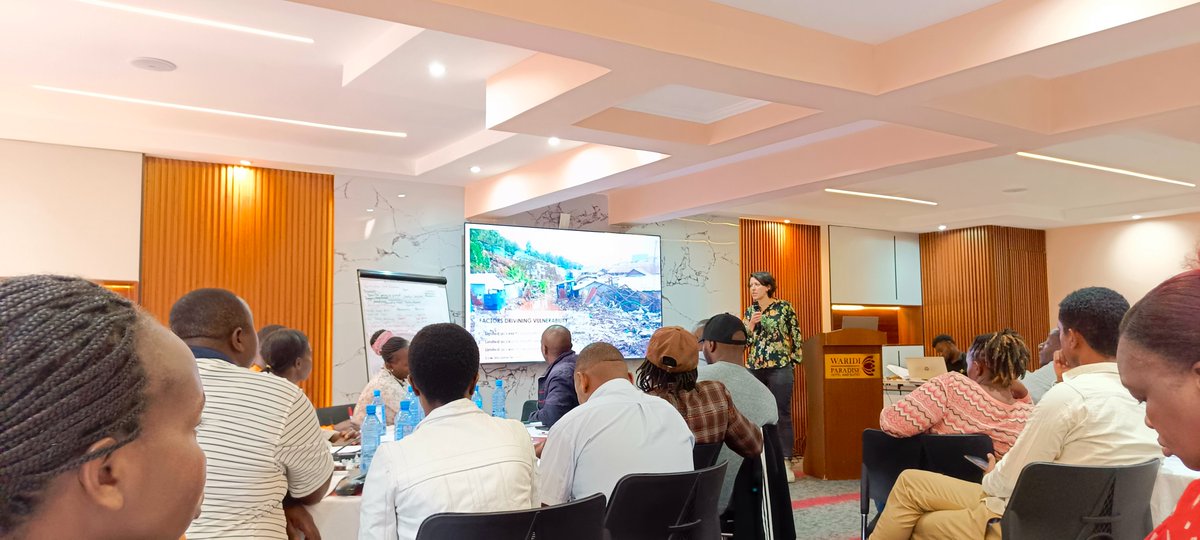 🚨 DARAJA Workshop in Nairobi
Bringing communities, gov’t &amp; media together to strengthen Early Action &amp; communication for disaster preparedness.
✅ Refining Early Action Plans
✅ Clearer thresholds &amp; triggers
✅ More inclusive early warnings
Thank you to KDI, KMD &amp; all partners🌍