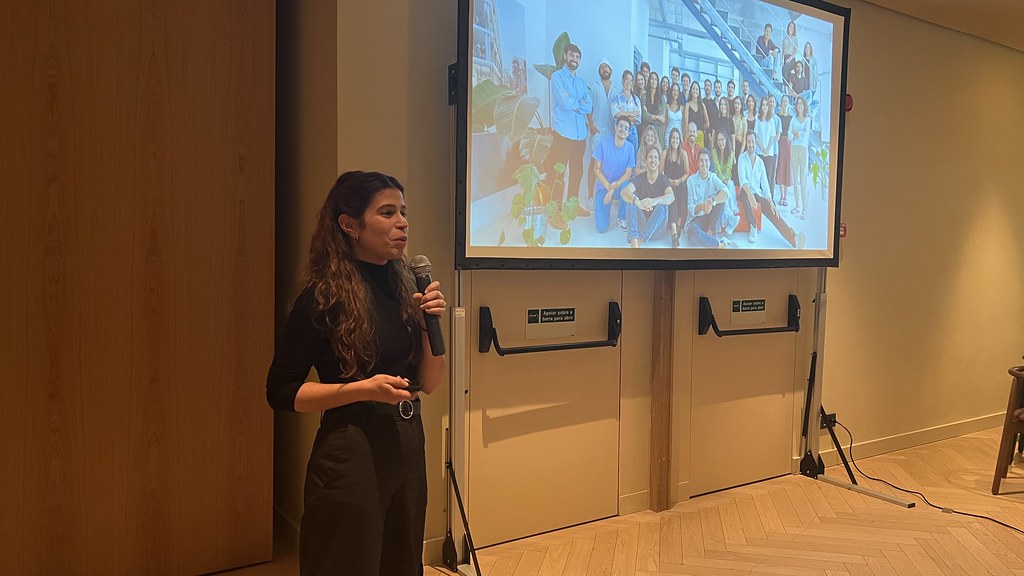 MASSLAB_PT's tweet image. [𝗠𝗔𝗦𝗦 𝗧𝗮𝗹𝗸] We were honored to be part of the conference "Reference Architecture Ateliers - Lisbon 2025"! Our MASSter Patrícia Moreira explored the public-private spaces interaction and the role of architecture in creating more connected cities. #future #hopefulcities