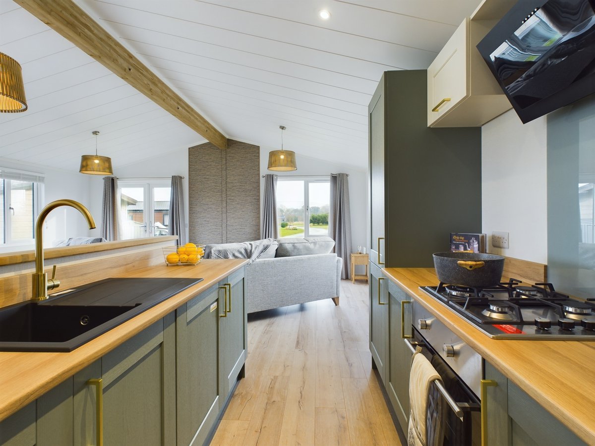 Brand new at Angrove Country Park in the North York Moors... The Aspire Menai, ready for you to own today! 🙌 View the virtual tour at leisureresorts.co.uk/ownership/angr…

#holidayhomeownership #yorkshire #lodgeownership