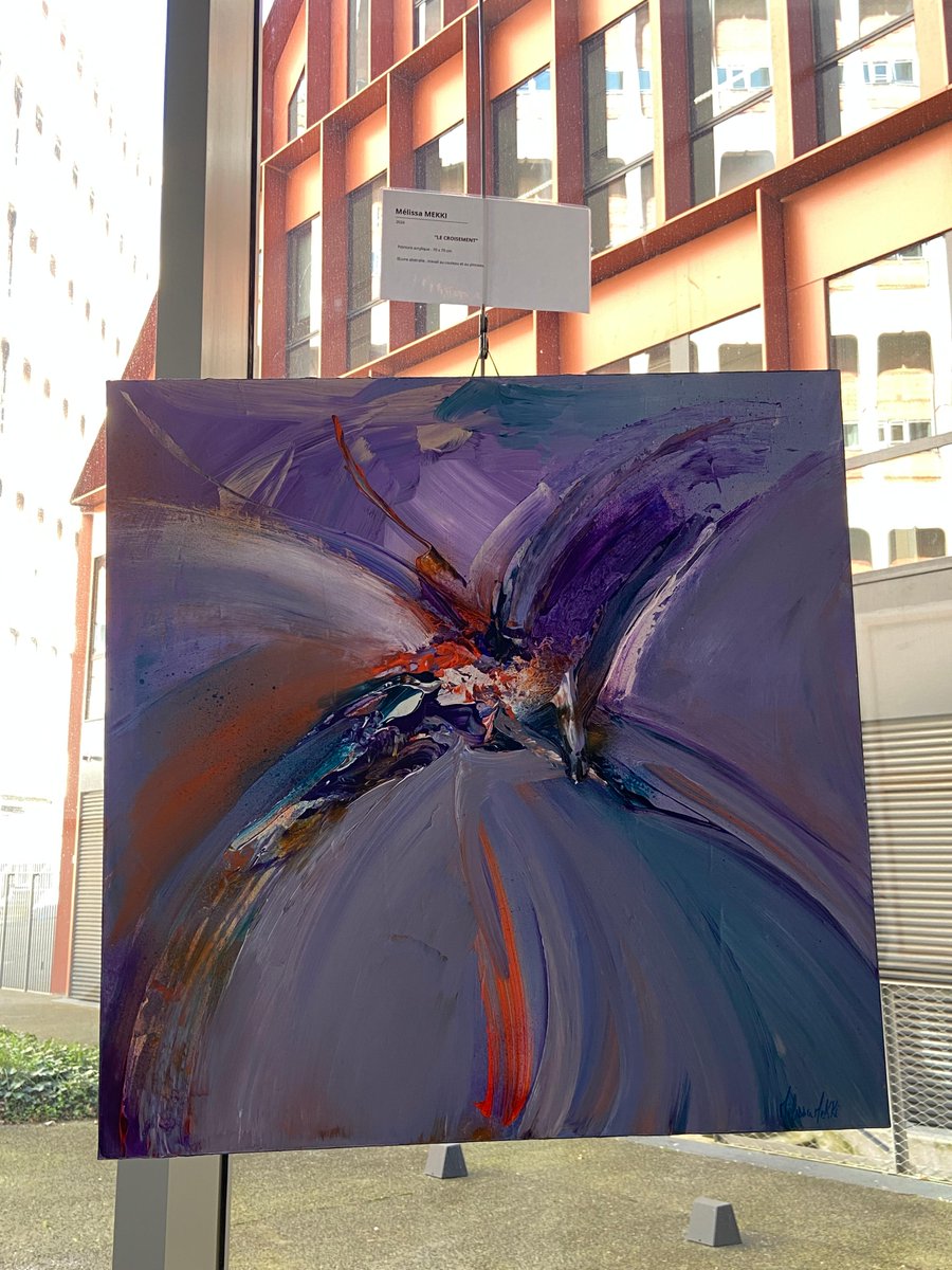 OrangeAuRA's tweet image. Orange met à l&apos;honneur 3 artistes féminines pendant une exposition 👏 
Ces jeunes femmes sont accompagnées par les Missions Locales du Rhône, dont la @FondationOrange a soutenu plusieurs projets. 
🎨 Mélissa Mekki (art abstrait) : oran.ge/4bvn4jt
✏️ Lucie Lacorrège…
