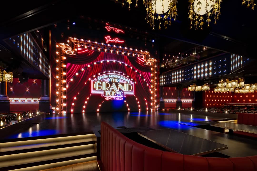 今週末新橋に #マハラジャ が登場‼️🪩✨ ディスコミュージックを中心