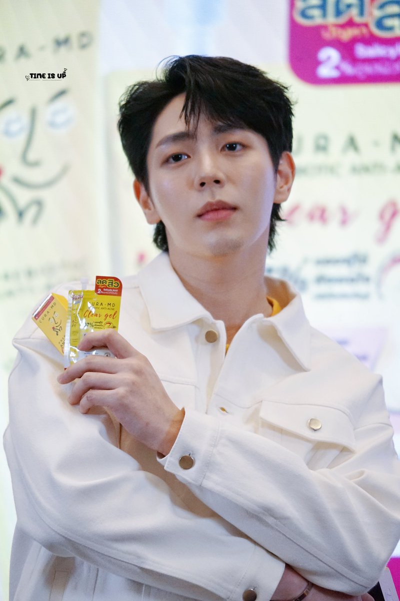 TimeIsUppoompat's tweet photo. ดึงๆครับจารย์…โคดจะเท่💛
CURAMD UP FANMEET
#StrongUpFanmeet
#uppoompat @uppoompat https://t.co/hy8AQGp6ed