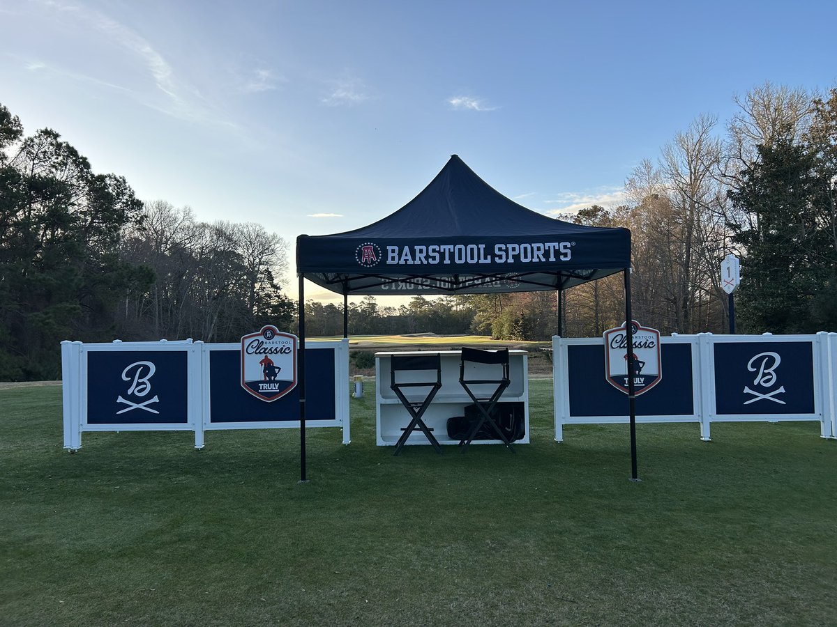 TrueBlueGolf's tweet photo. It’s Game Day 😎 
Good 🍀 Play Well! @BarstoolClassic @ForePlayPod @RiggsBarstool @FrankieBorrelli @BarstoolTrent @BARSTOOLBEEF_ @MyrtleBeachGolf @HammockCoastSC @MyMyrtleBeach #barstoolclassic #foreplaypod #myrtlebeachgolf #pawleysisland #hammockcoastsc #hammockcoastgolftrail https://t.co/RZ2i0VCH2R
