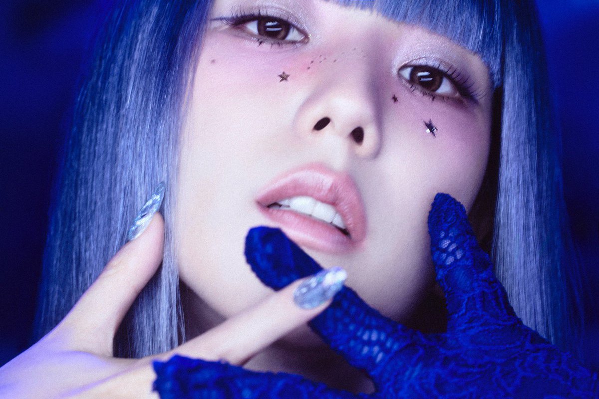 JisooData_CN's tweet image. JISOO ATTENDS DIOR PFW
#JISOOxDiorAW25