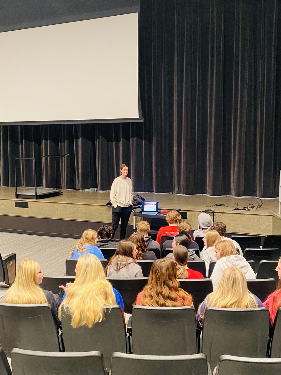 DCWestFalcons's tweet image. After a big W last night for our Falcons, our SALT group woke up early this morning here at DC West! @Aaals22 delivered a lesson on Embracing Your Role with some of our Student Athlete Leaders! ❤️🤍🖤
#RiseUp #beselfless #teamfirst #TheFalconWay