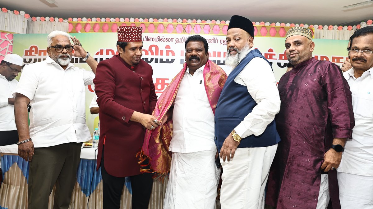 SPK_TNCC's tweet image. இன்று (04.03.2025) சென்னை, எக்மோர், பைஸ் மஹாலில்  திராவிட முஸ்லிம் மறுமலர்ச்சி கழகத்தின் சார்பில் நடைபெற்ற இப்தார் நோன்பு திறக்கும் நிகழ்ச்சியில் கலந்து கொண்டேன்.

நிகழ்ச்சியில் தமிழ்நாடு காங்கிரஸ் கமிட்டி துணைத்தலைவர் திரு.சொர்ணா சேதுராமன், அமைப்புச்செயலாளர் திரு.ராம்மோகன்,…