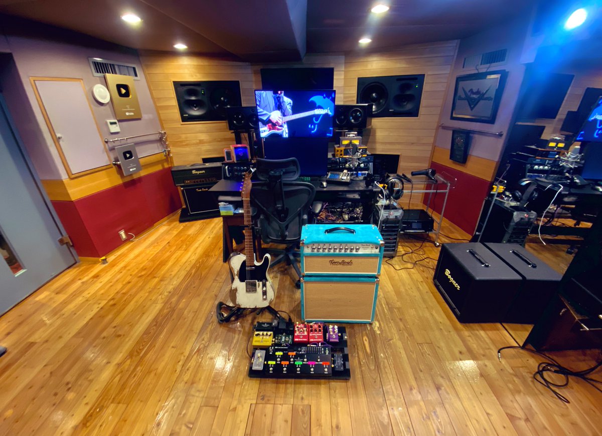 プライベートスタジオ🎸

ここで新しい事、始めます。