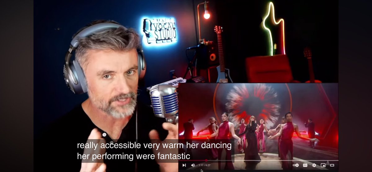 karmelkreme81's tweet image. Vocal coach breaks down Lisa singing live 😏 and it’s as we all thought….