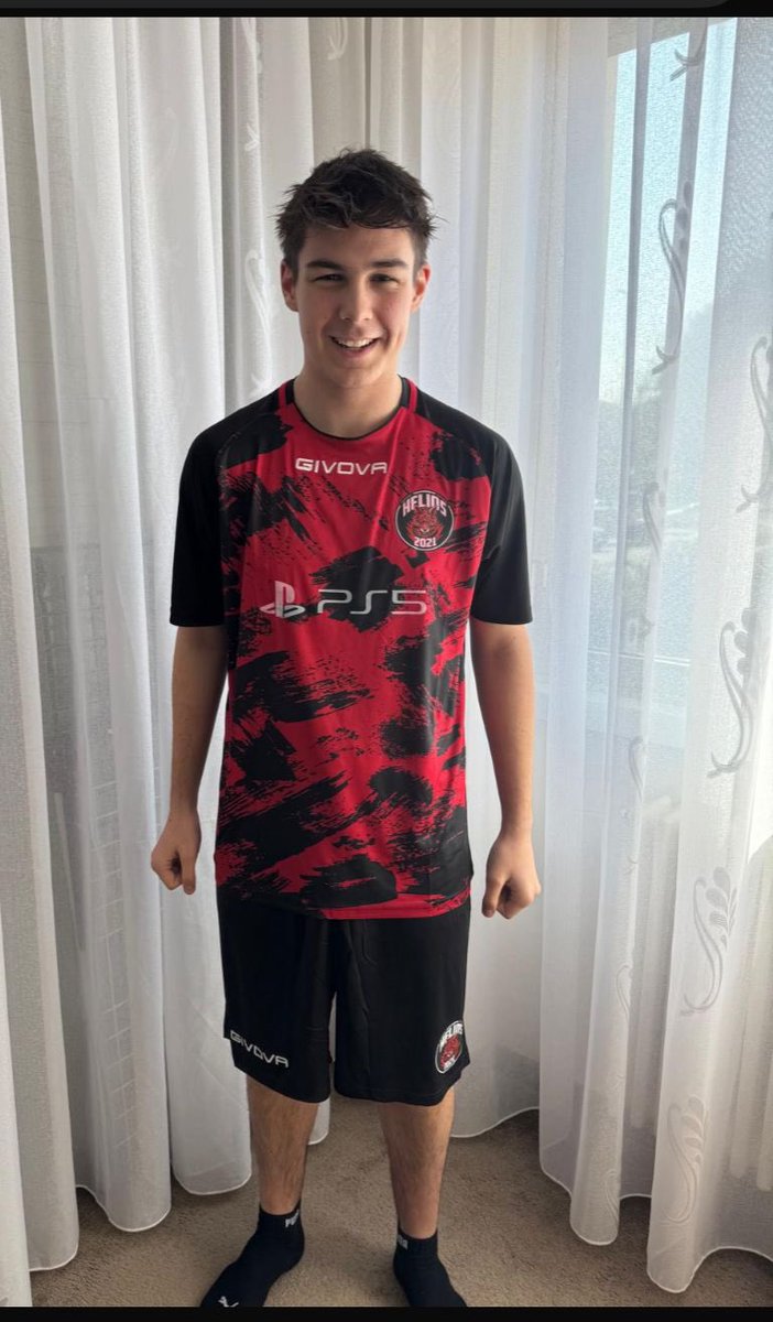 HELIOS ESPORTS (@helios_ps5) on Twitter photo Il nostro <a href="/SuperDavide1990/">Super_Davide1990</a> ha ricevuto il suo kit, rendere felici le persone รจ una cosa che facciamo qui dentro, il nostro difensore e player piรน giovane che abbiamo .
Con questo siamo a piรน di 18 kit mandati in un solo anno, non diciamo parole ma facciamo i fatti โฝ๏ธ Il nostro <a href="/SuperDavide1990/">Super_Davide1990</a> ha ricevuto il suo kit, rendere felici le persone รจ una cosa che facciamo qui dentro, il nostro difensore e player piรน giovane che abbiamo .
Con questo siamo a piรน di 18 kit mandati in un solo anno, non diciamo parole ma facciamo i fatti โฝ๏ธ
