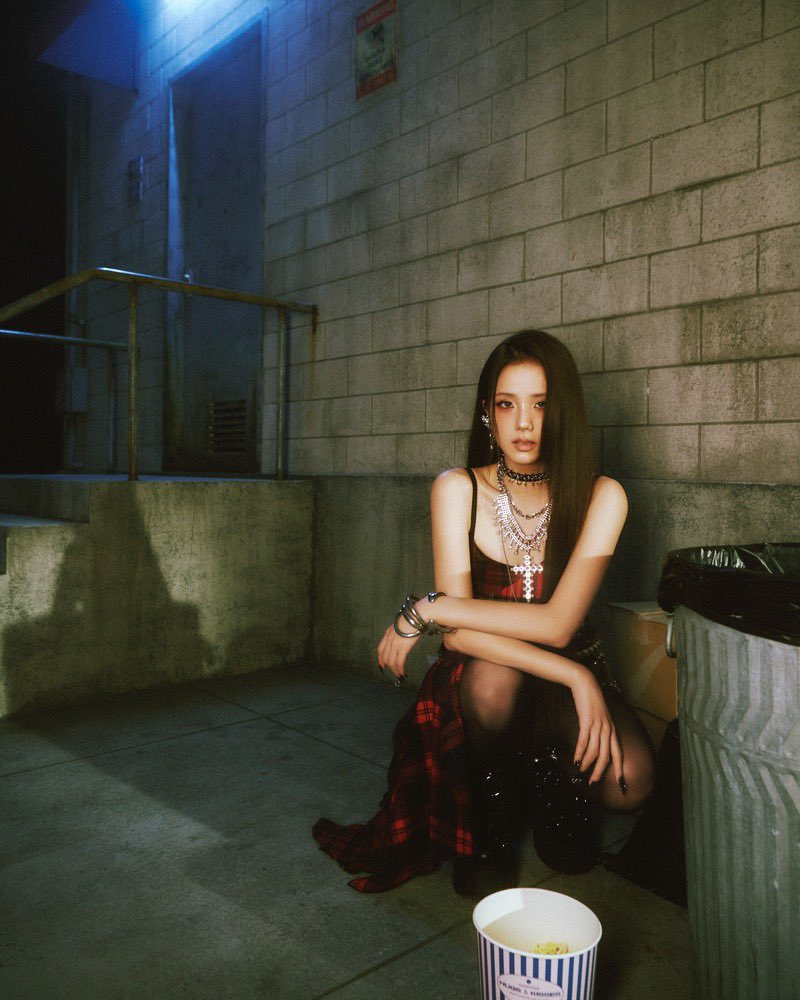 JisooData_CN's tweet image. I’m so ready!

JISOO ATTENDS DIOR PFW
#JISOOxDiorAW25