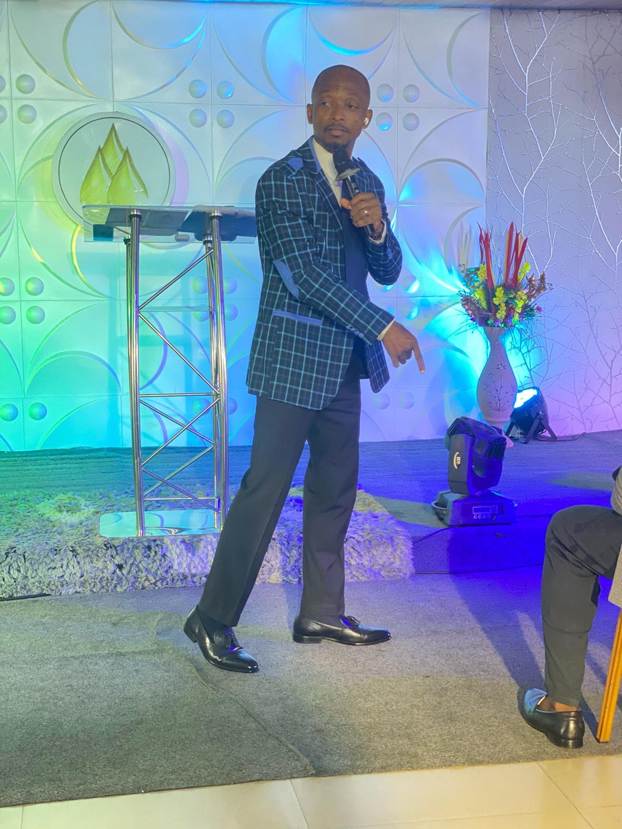 GodsHouseNG's tweet photo. "There are blessings that come at regular intervals. There are blessings that comes at irregular intervals"
- @officialyomioye
@lrimmwma
#HowToDominate
#Takingnewterritories
#GodsHouseTabernacle
#Ght https://t.co/O9NIXRu26e