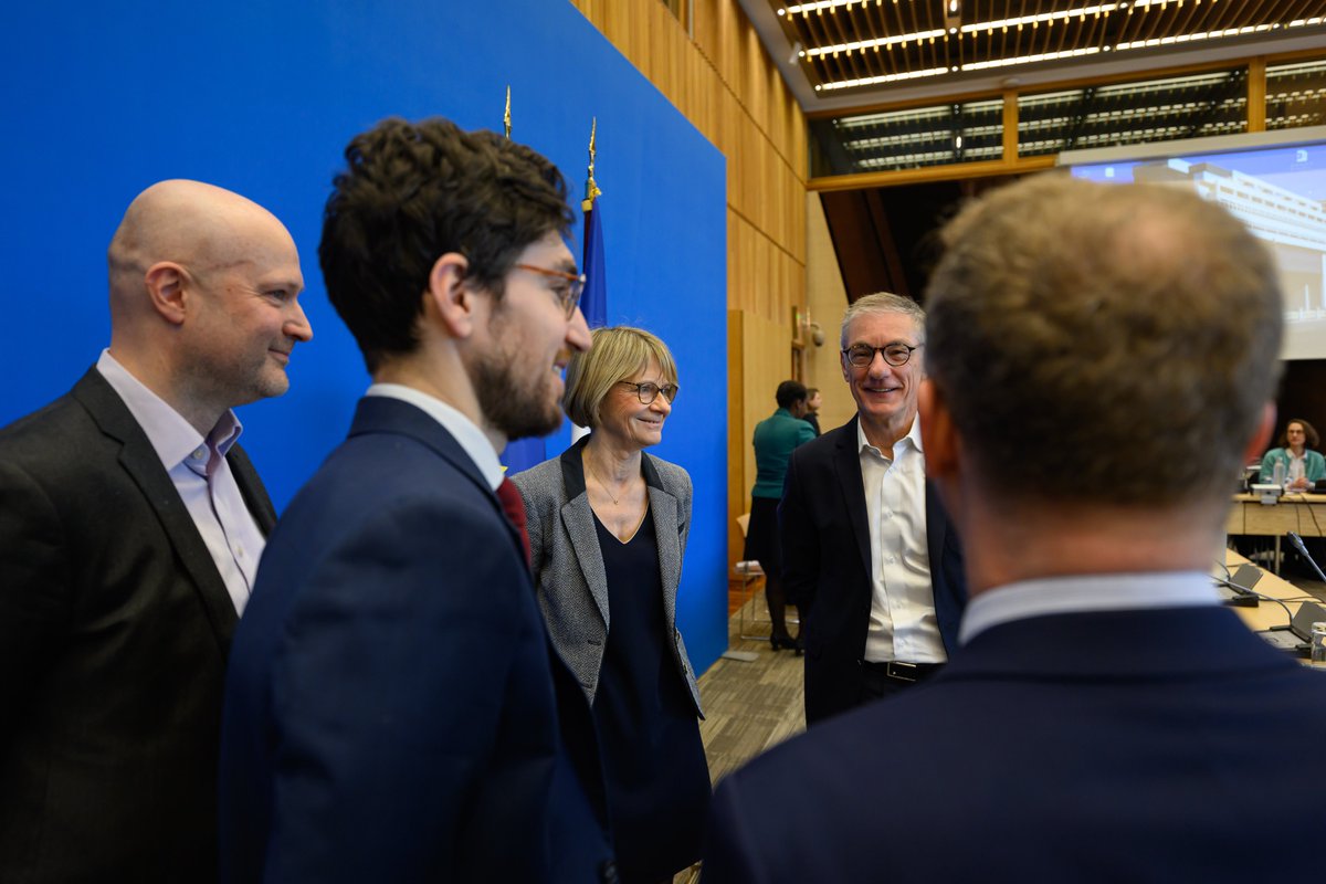 L’économie sociale et solidaire est un pilier économique et social majeur : 2️⃣,5️⃣ millions d’emplois, 🔟% du PIB, des milliers d’associations, de coopératives et d’entreprises engagées.

Hier, lors de la plénière du Conseil Supérieur de l’#ESS, j’ai réaffirmé l’engagement du