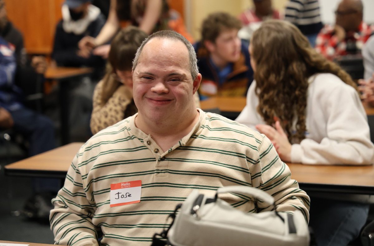 ArcWestchester's tweet image. 🧡 A big thank you to @HackleySchool , Emily DeMarchena, and Annika Duggan! The students made a huge impact by volunteering and connecting with our participants through conversations and trivia. 

#trivia #developmentaldisabilitiesawarenessmonth #thearcwestchester