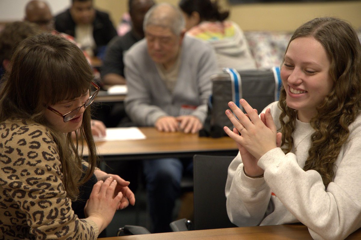 ArcWestchester's tweet image. 🧡 A big thank you to @HackleySchool , Emily DeMarchena, and Annika Duggan! The students made a huge impact by volunteering and connecting with our participants through conversations and trivia. 

#trivia #developmentaldisabilitiesawarenessmonth #thearcwestchester