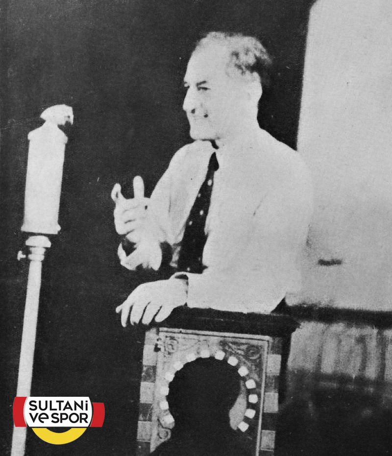 Uzun yıllar ülkemizin spor politikasına yön veren Selim Sırrı Tarcan, yolu Mekteb-i Sultani'den geçen (Okul No:412) önemli isimlerden biriydi. Tarcan, radyoda beden eğitimi ile ilgili programlar yaparak topluma spor sevgisi aşılamaya çalıştı.