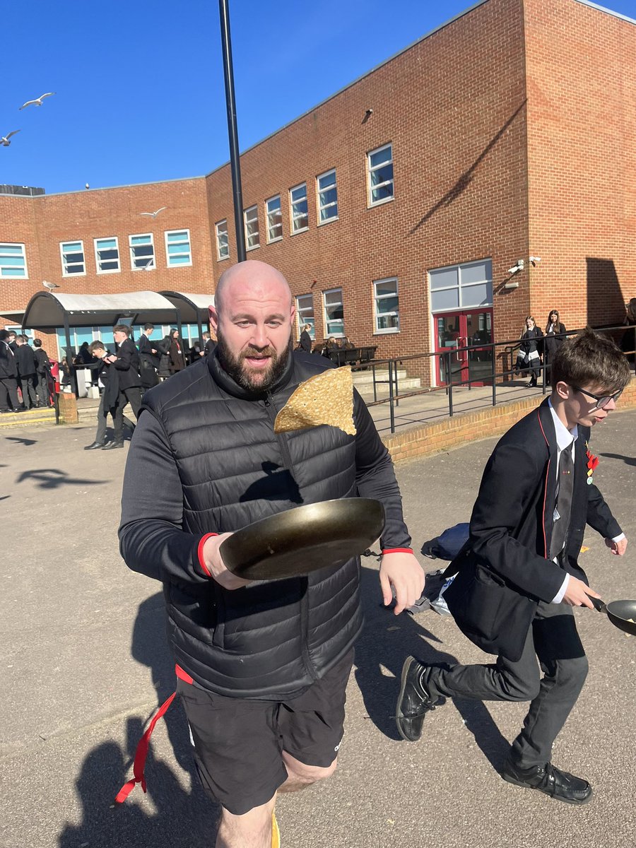 Venture_SU's tweet image. Great to see Mr Waters and Ollie flipping the pancakes at today’s College Clash-while the scores are added up by Izabelle. Innovate won, Achieve second. @OrmistonVenture @OrmistonEast