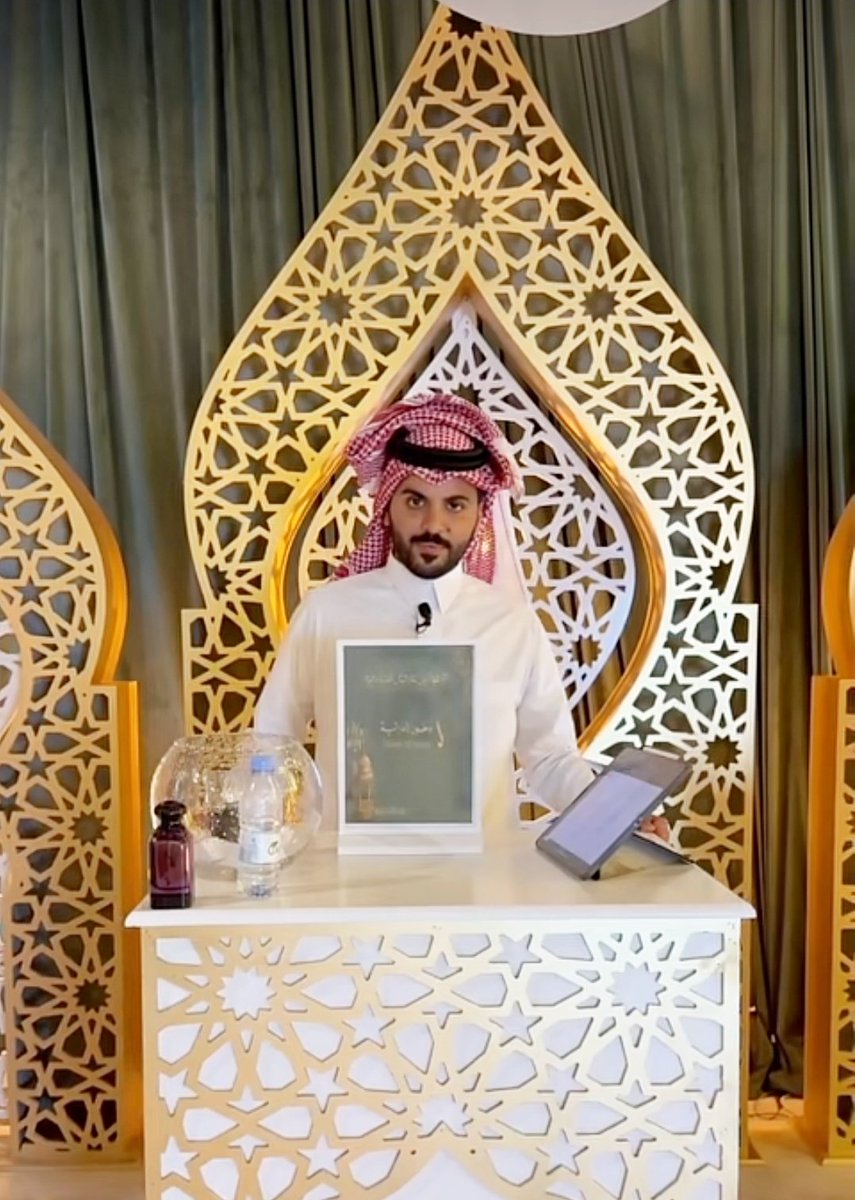 أبغى الحسابات اللي ماقد فاز بأي مسابقة في تويتر نهائي .. 
#رمضان   
يكتبب كلمة ( أنا ) .. 

وأمنتكم بالله لا يكتب كلمة أنا إلا اللي فعلاً لم يسبق له الفوز معاي أو مع غيري.

أبغاكم تستفيدون الجميع هذا الموسم الرابع 🎁

تابعني ورتويت للتغريدة ❤️
#فوازير_غازي_الذيابي2