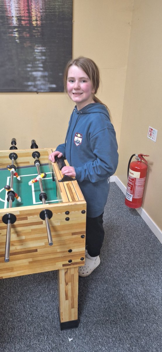 Games before the campfire. Everyone is happy and feeling full after dinner. 😀