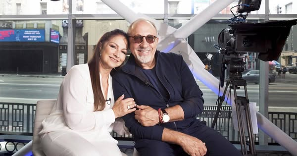 JuanC_Rdgz's tweet image. 🎵 Felicitaciones Emilio Estefan 🎂🎵
#EmilioEstefan #MiamiSoundMachine #HappyBirthdayEmilioEstefan