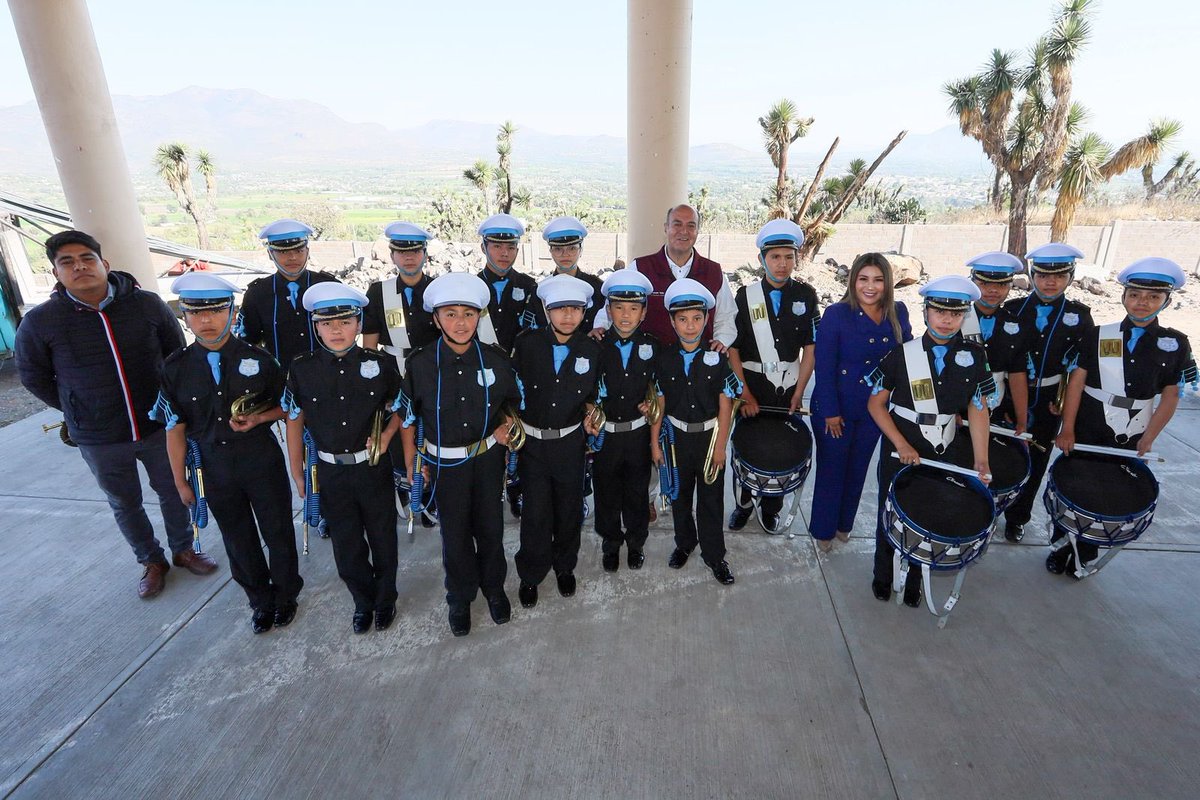 El gobierno de <a href="/juliomenchaca_/">Julio Menchaca</a> sigue trabajando para que el talento local de #Hidalgo tenga acceso a oportunidades de formación sin necesidad de salir del estado.

En esta ocasión, en la secundaria General "Quetzalcóatl" de #TezontepecDeAldama, donde fuimos recibidos con música