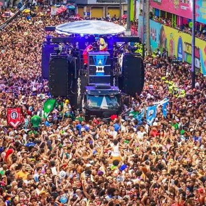 OS MELHORES VÍDEOS DE PORRADA DO CARNAVAL DE SALVADOR

UMA THREAD🧶