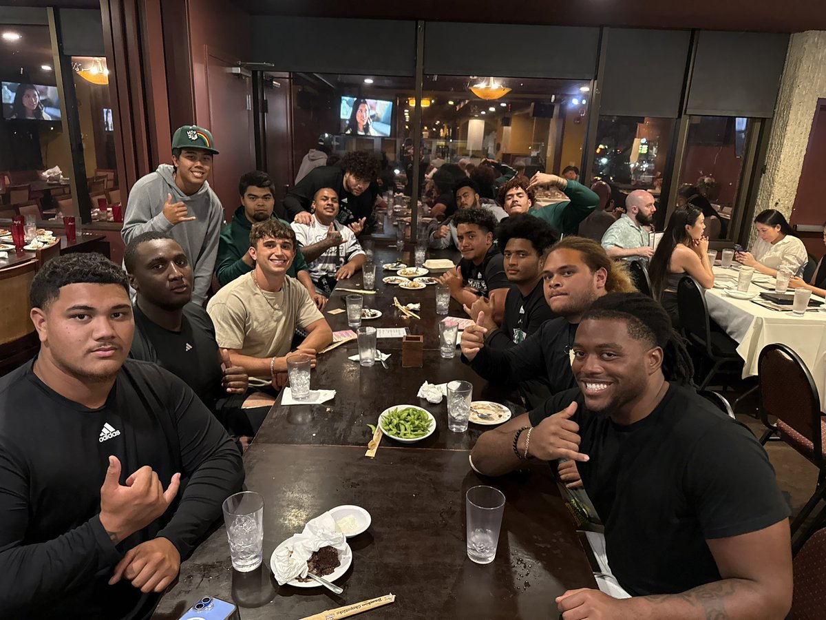 Last week of spring ball had a great night taking care of my boys up front.. Nothing happens without them! Go bowssss 🫳🏽
