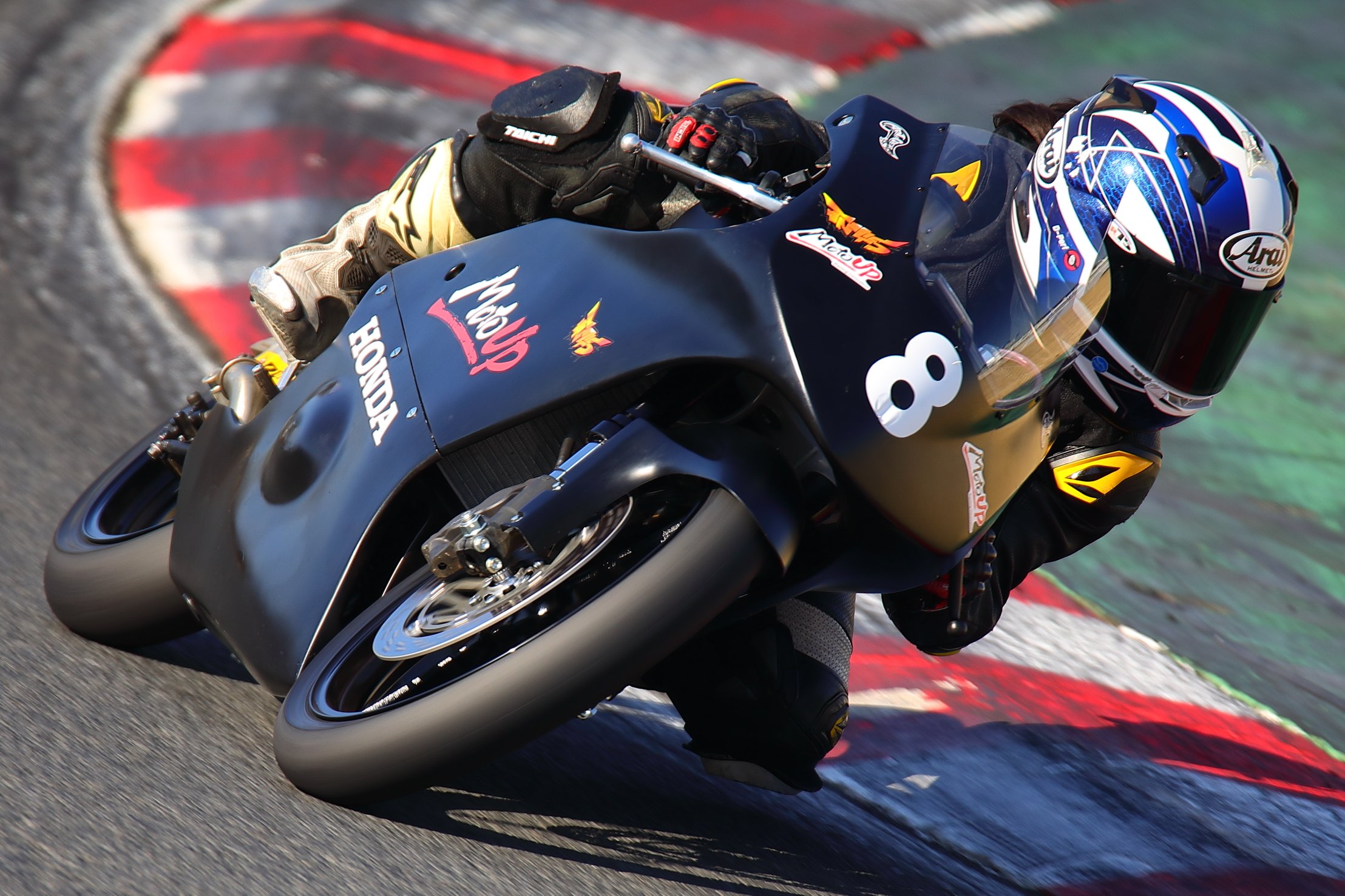 3兄弟様 FfPGhY2UUAArvdt.jpg