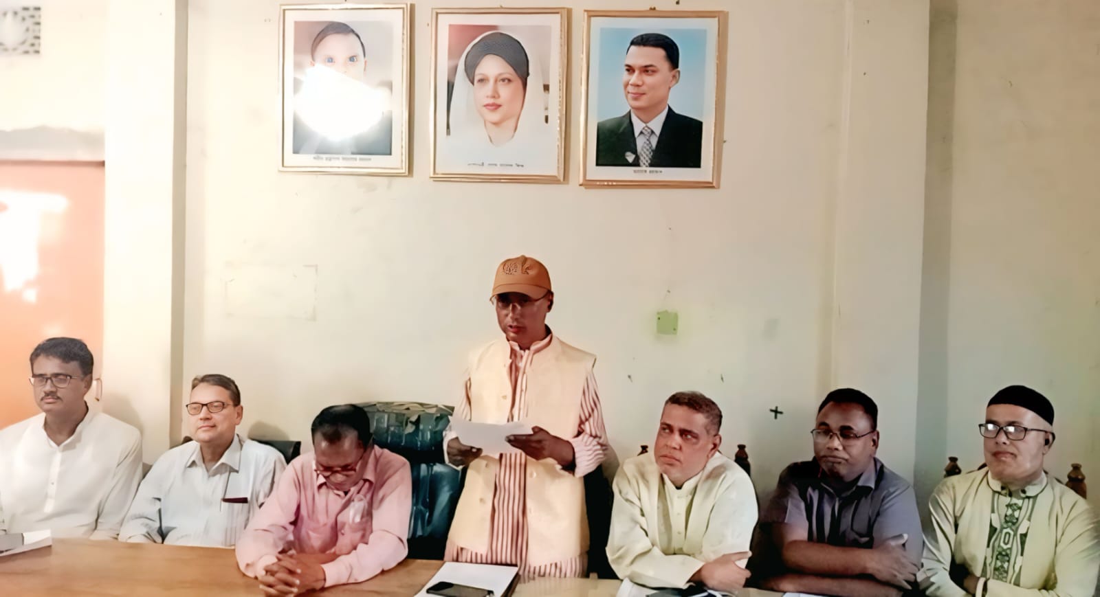 কালিহাতীতে উপজেলা বিএনপির সংবাদ সম্মেলন, দোষীদের বিচার দাবী