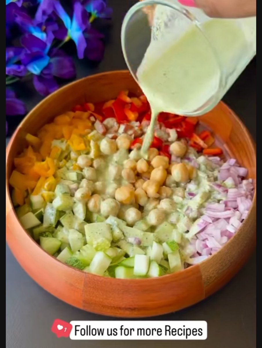 NarmadaAmu's tweet image. Health conscious me !! 🤞
#Salad 🥗 #ChickpeaSalad
Recipie from #Pintrest 😘