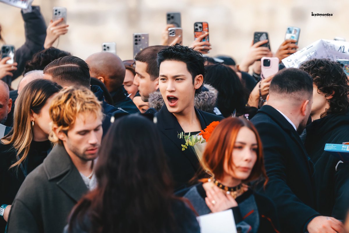 always the main event

DIOR PRINCE MINGYU AT PFW #MINGYUxDiorAW25 #ParisFashionWeek #DiorAW25 @dior <a href="/pledis_17/">세븐틴(SEVENTEEN)</a>