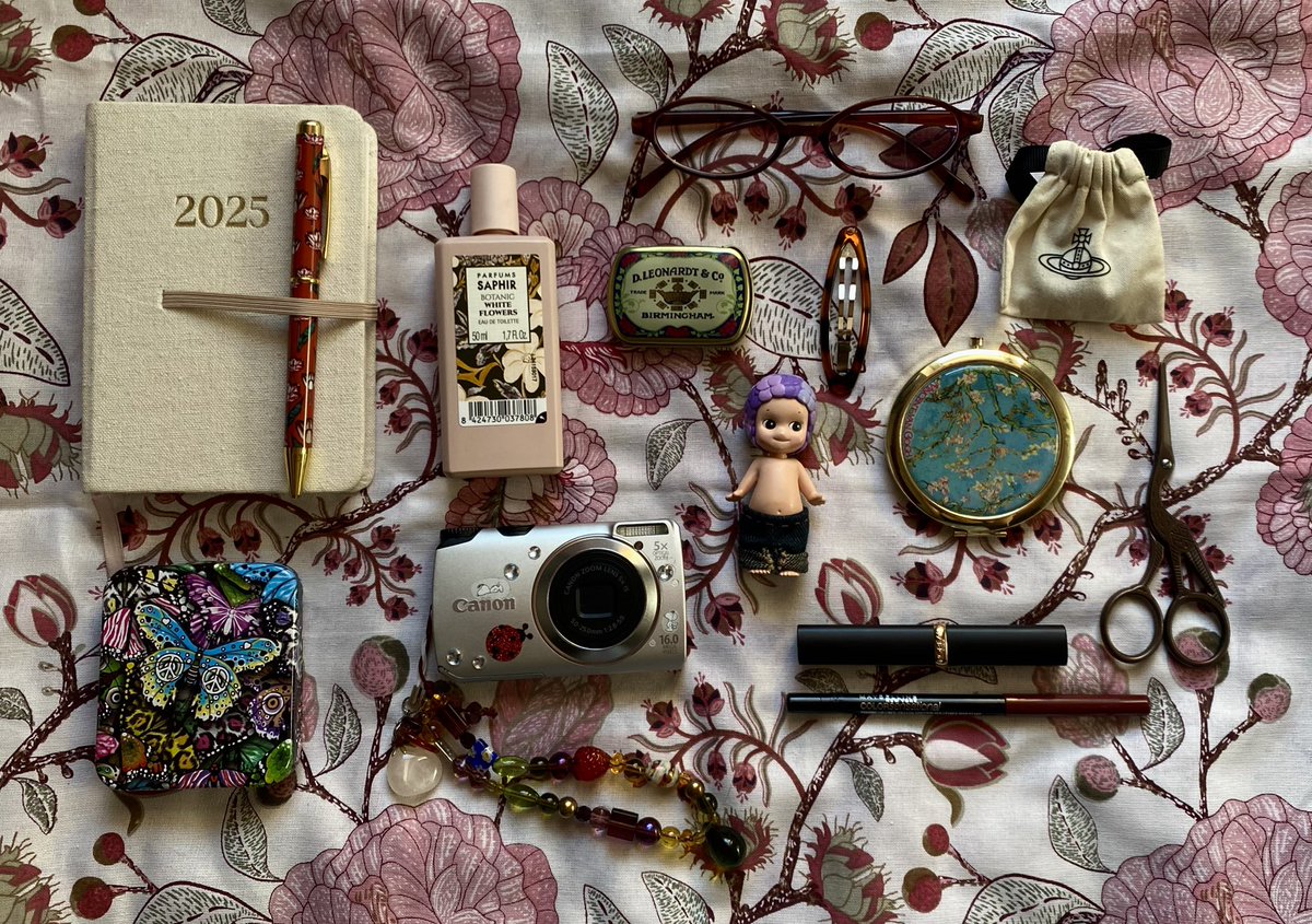 _bitter_tea's tweet photo. what i bring to the table https://t.co/tn087lwcDO