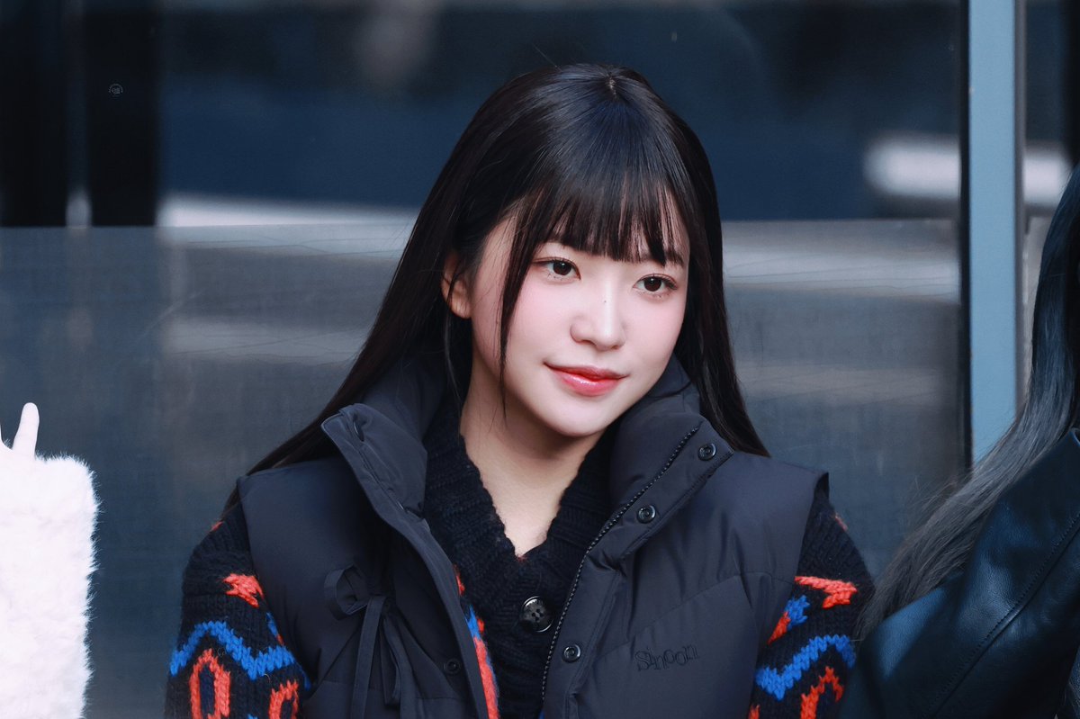 dairyeri0305's tweet image. HAPPY YERI DAY🦋

#열일곱에서_스물일곱으로_예리의봄
#26ShiningYearsOfYERI