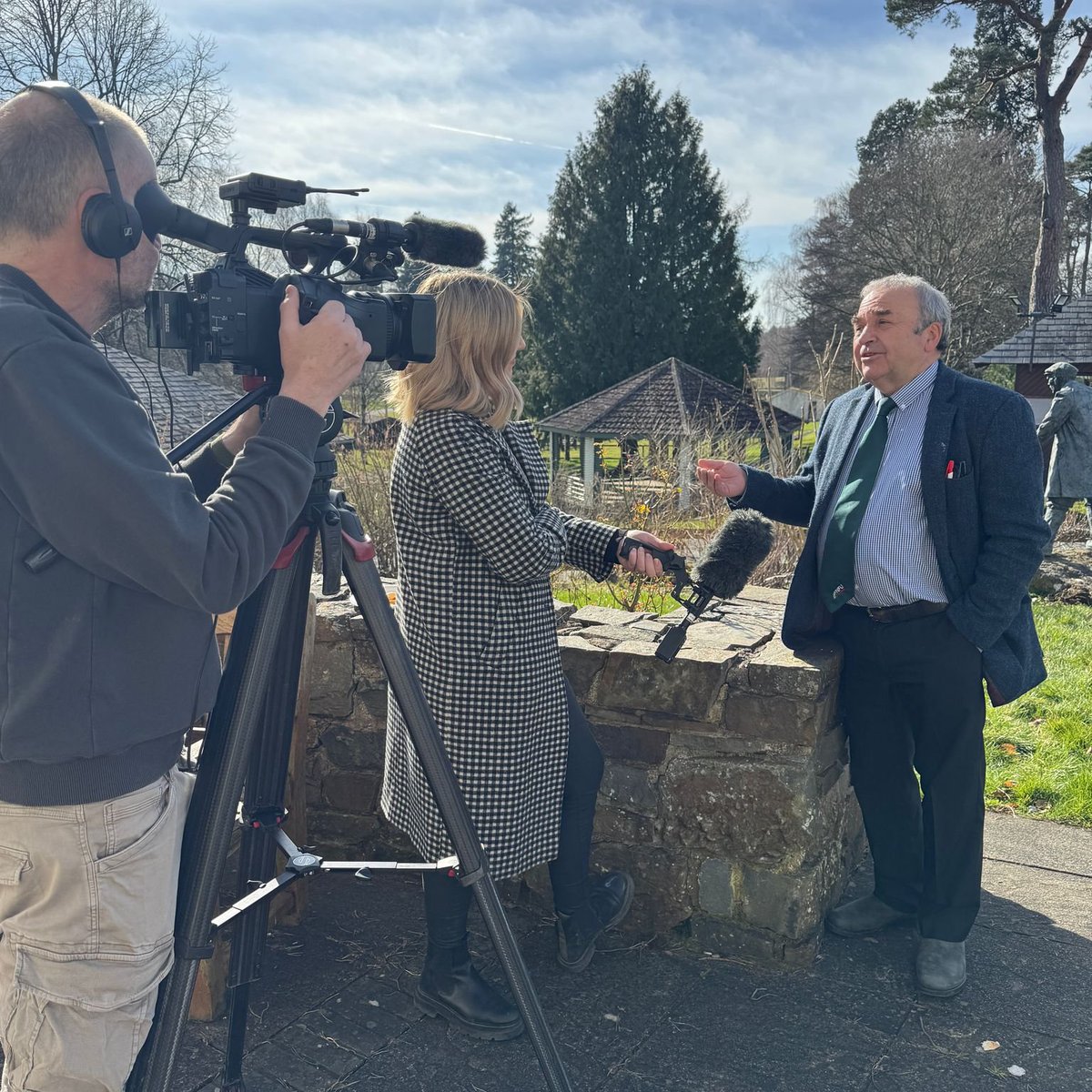 Our Poultry Conference is underway, with keynote speaker <a href="/CVOCymru/">Dr Richard Irvine</a> 🐔

Good to have a packed room here on the Royal Welsh Showground. Watch <a href="/NewyddionS4C/">Newyddion S4C</a> tonight at 7pm to hear more discussions from the conference.

Gwyliwch Newyddion heno am 7yh i glywed mwy o'r gynhadledd.