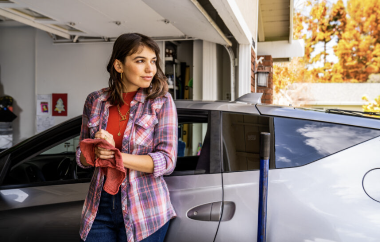 BellandHudson's tweet image. 🚗 Warmer days = more time on the road! Prep your car by checking tires, brakes &amp;amp; insurance coverage. Contact Bell &amp;amp; Hudson today! Check out more prep tips here: autozone.com/diy/seasonal/s… #SpringCarMaintenance #BellandHudson