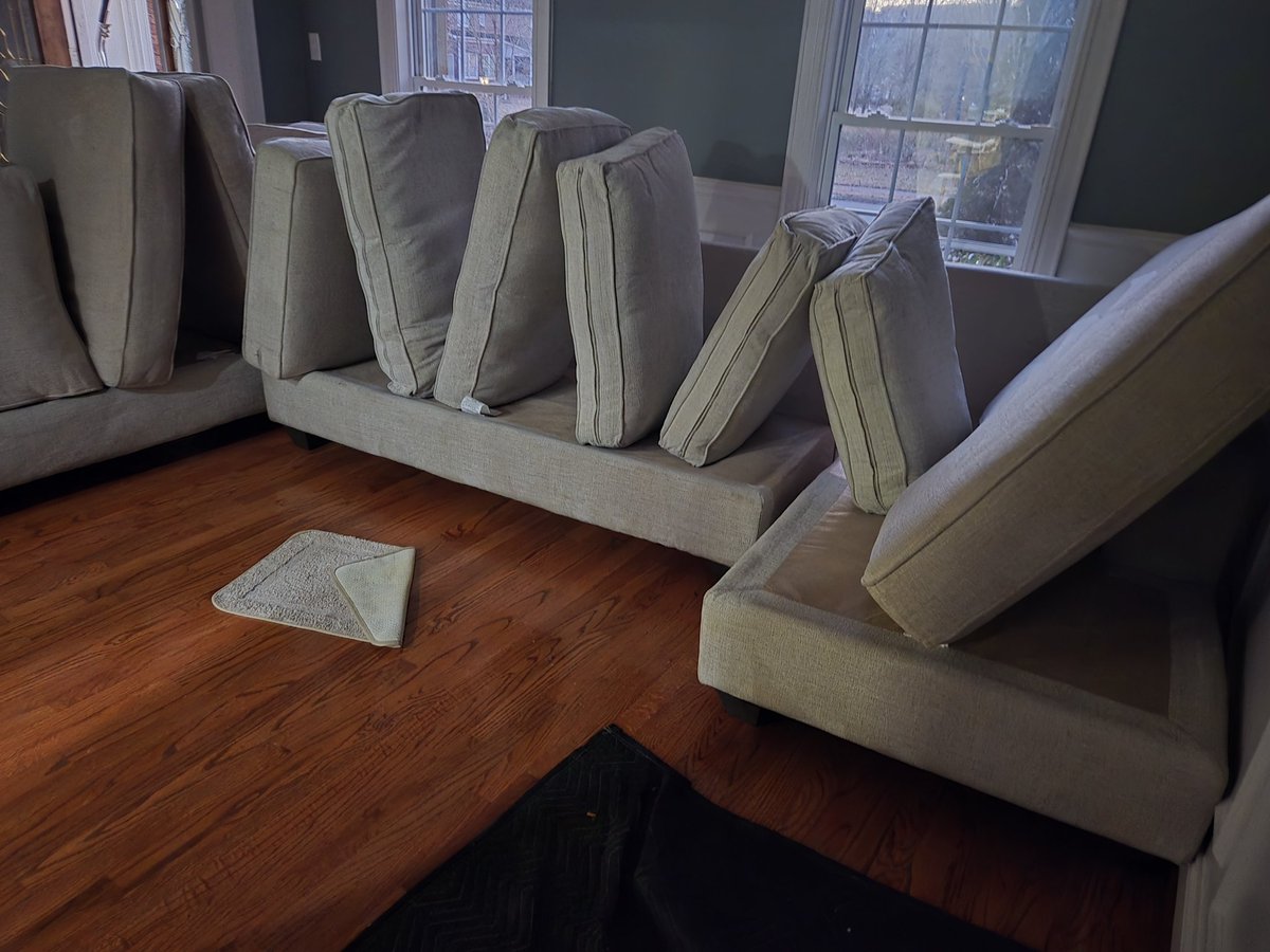 bfctech's tweet image. TOUGH STAINS: If you see it, I see  it.  We remove it,  so you don't see it again. #carpetcleaning