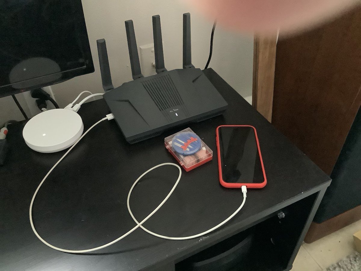 lukejmorrison's tweet image. Outages are a breeze these days with @GLiNetWiFi Flint 2 Router&apos;s Tethering Capabilities!