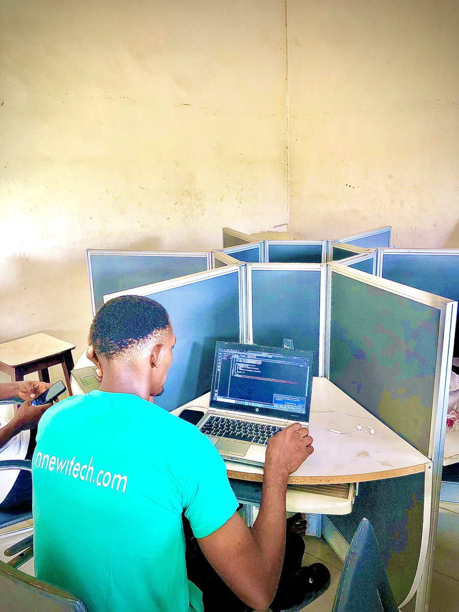 TechFacultyNG's tweet image. Tech in action! Our students are diving deep into coding, web design, and AI at the bootcamp.The future is being built here! 
#LearnTechToday #FutureInTech #TechSkillsThatPay #DigitalRevolution #TechEducation #NnewiTech #TechBootcamp #Coding #AI #WebDevelopment #Trending #explore