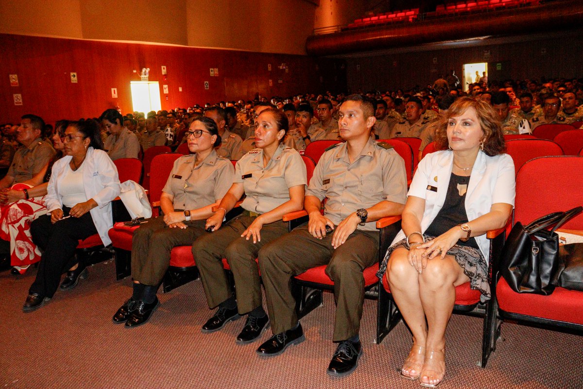 coedeoficial's tweet photo. #climaorganizacional | El COEDE a través de su Sección de Bienestar y el servicio de psicología del Establecimiento de Salud Militar del Batallón Comando y Servicio N° 503 (BCS N°503), realizó una charla sobre Clima Organizacional dirigida a nuestro personal militar y civil. #NDP https://t.co/M5r8hFQuUj
