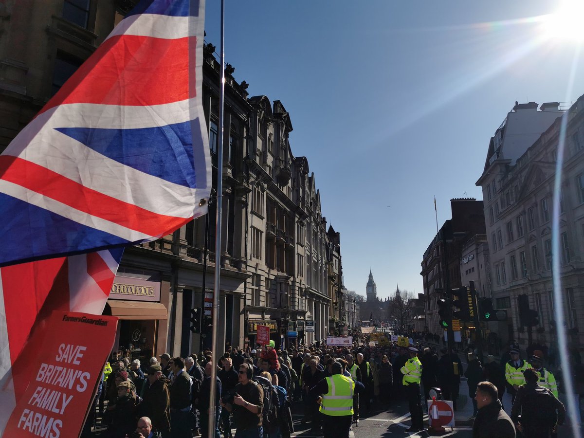 PhilipCaseFW's tweet image. In Photos: Defiant farmers vow they 'won't back down' in fight to overturn the Labour government's farm #inheritancetax plans 🚜💪 #PancakeDayRally #BackBritishFarming #Starmer